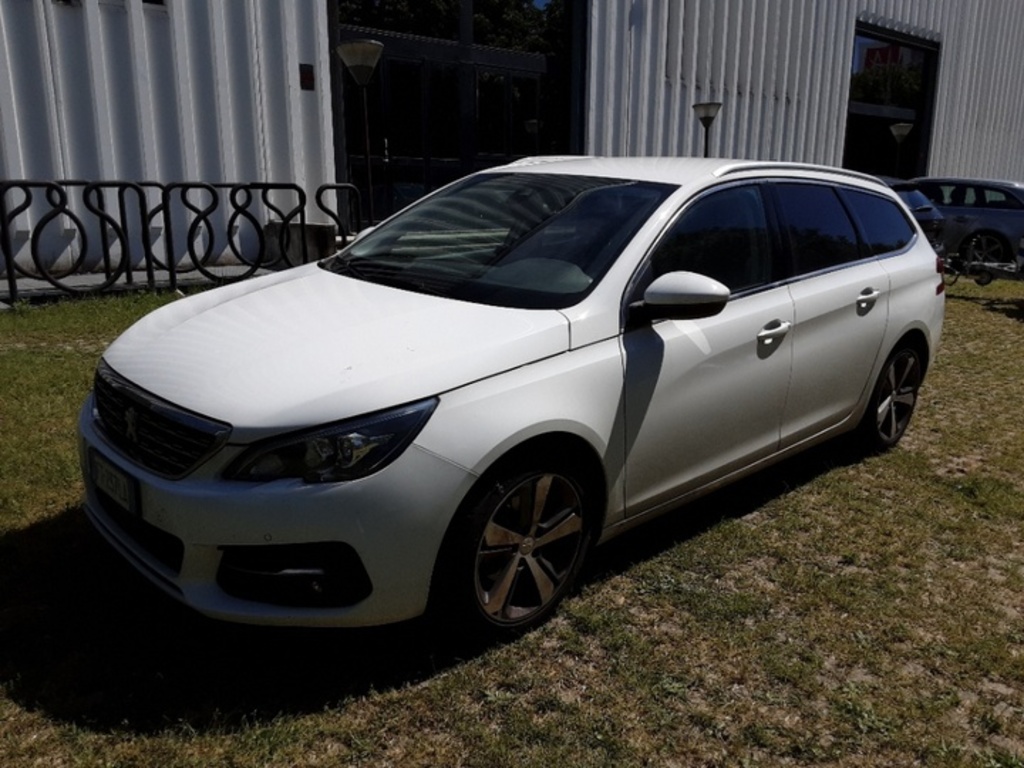 Peugeot 308 SW Allure BlueHDi 130 EAT8 S&S aut.
