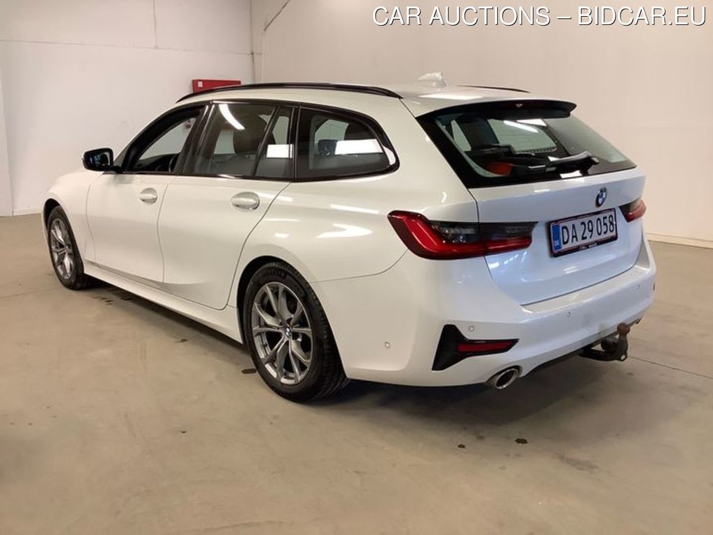 BMW 3 Serie 320d F Sport Line Touring auto 5d