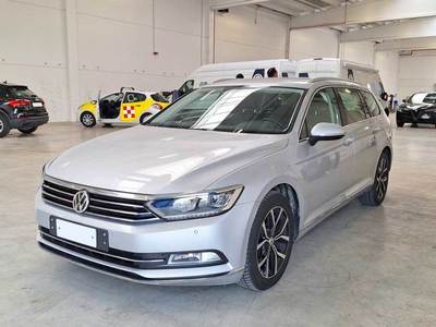 VOLKSWAGEN PASSAT / 2014 / 5P / STATION WAGON VARIANT 2.0 TDI SCR 140KW HIGHL.BMT DSG