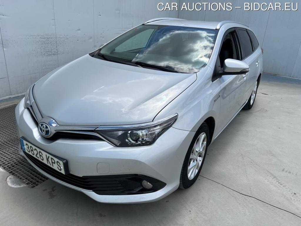 TOYOTA Auris / 2015 / 5P / familiar 1.8 140H Active Touring Sports