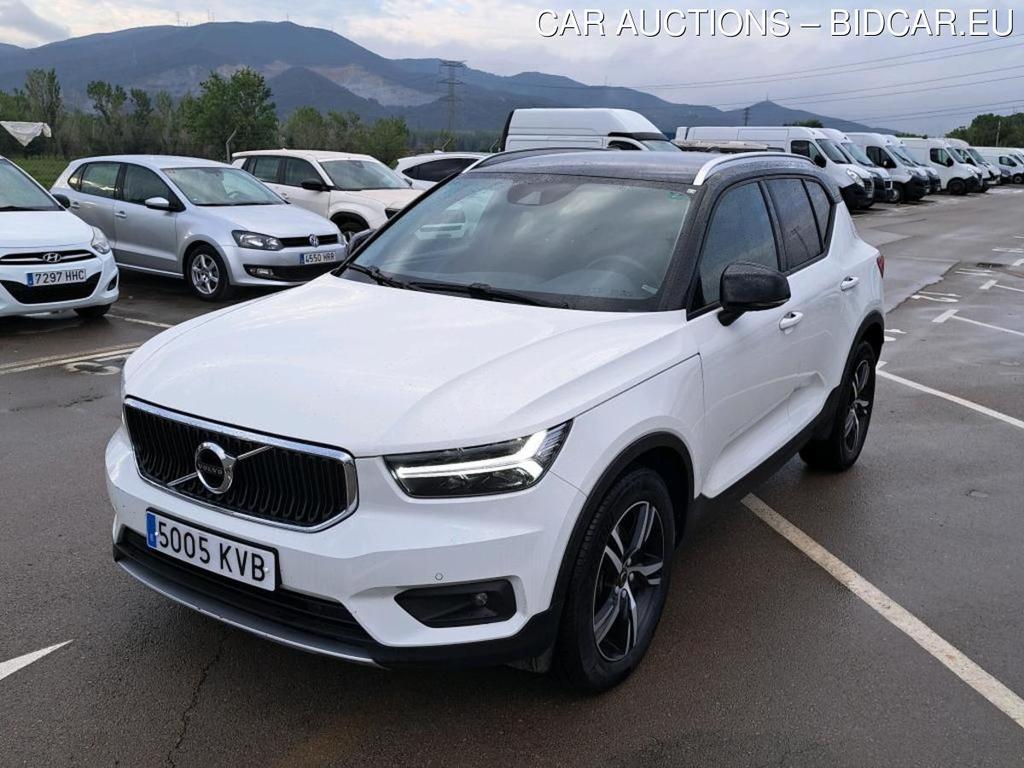 XC40 Momentum AWD 2.0 D3 150CV AT8 E6dT