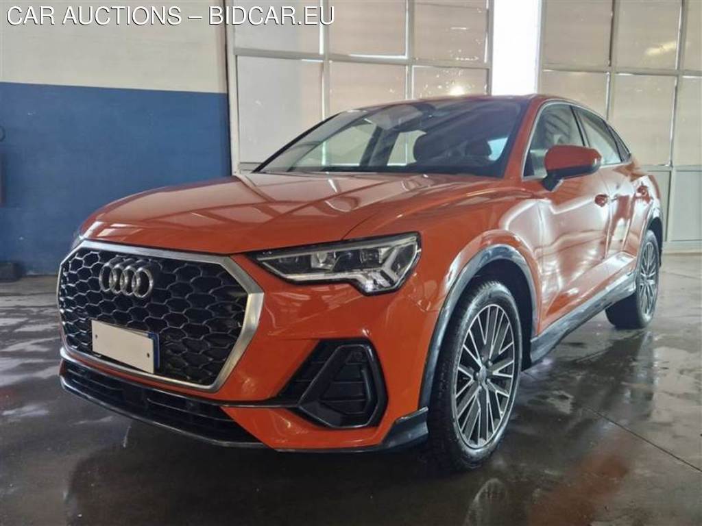 AUDI Q3 Sportback / 2019 / 5P / SUV 35 TDI S tronic Business Plus