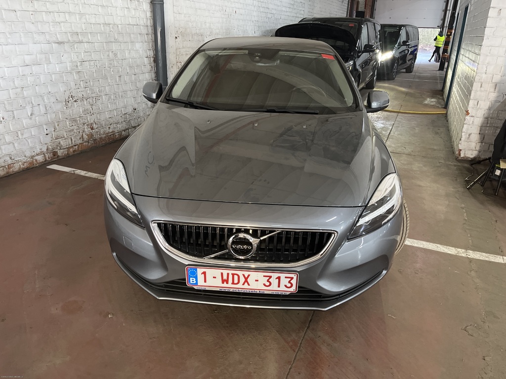 Volvo, V40 FL'16, Volvo V40 D2 Geartronic Black Edition 5d