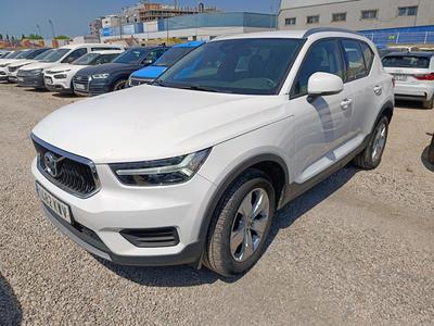 XC40 Momentum 2WD 2.0 D3 150CV MT6 E6dT