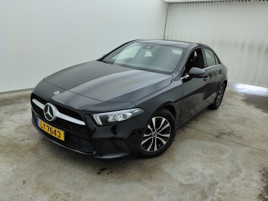 MERCEDES CLASSE A SEDAN (V177) A 180 136 Business Solution (EU6AP) 4d