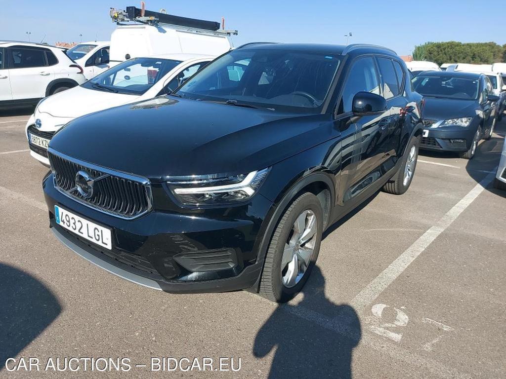 XC40 Momentum 2WD 2.0 D3 150CV MT6 E6dT