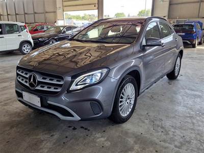 MERCEDES-BENZ GLA / 2017 / 5P / CROSSOVER GLA 180 D AUTOMATIC BUSINESS