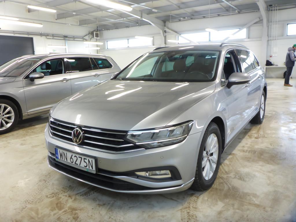 Volkswagen Passat Variant 2.0 TDI EVO 150 KM 6 biegów Essence 5d