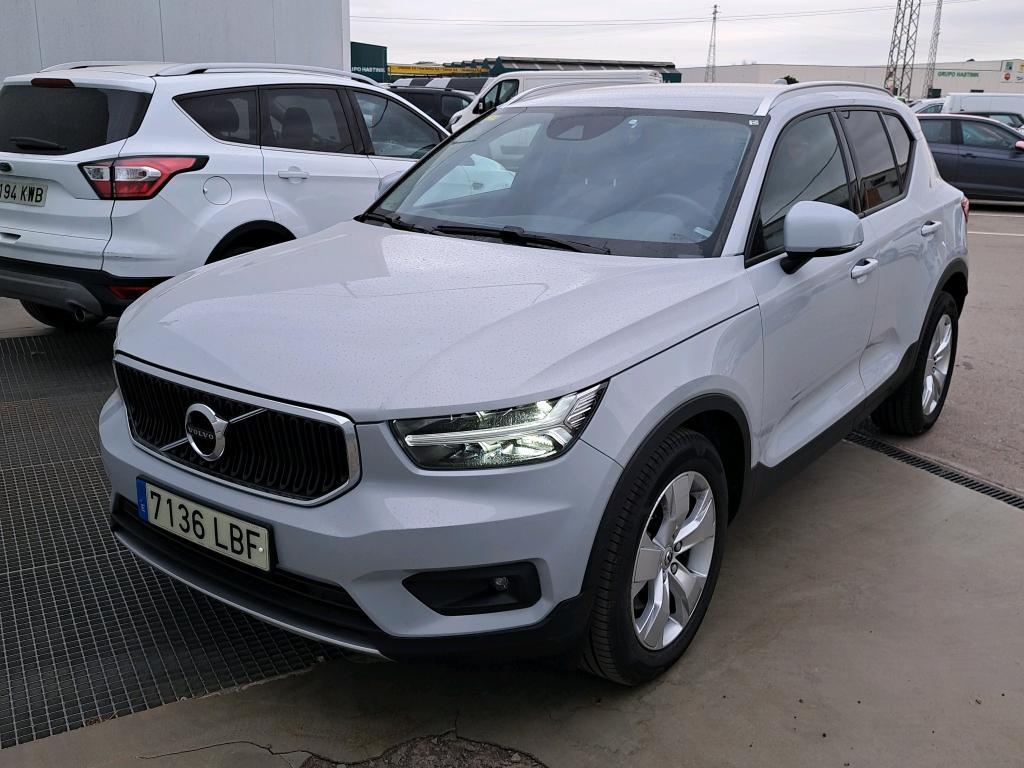 XC40 Momentum AWD 2.0 D4 190CV AT8 E6dT