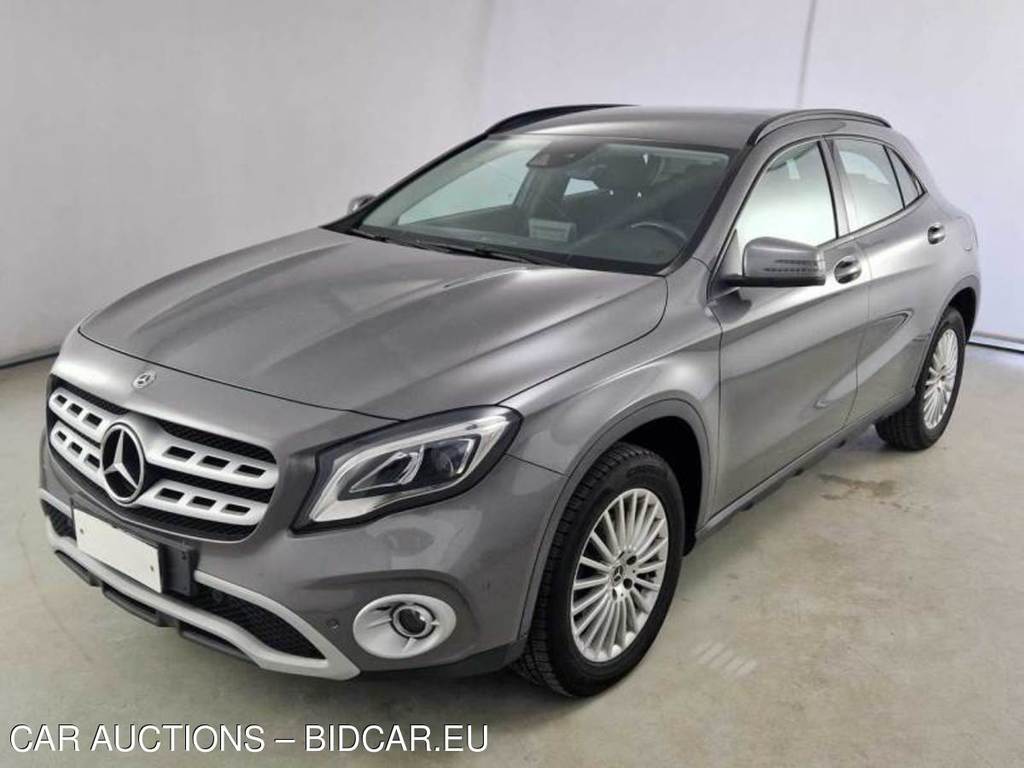 MERCEDES-BENZ GLA / 2017 / 5P / CROSSOVER GLA 200 D AUTOMATIC BUS. EXTRA