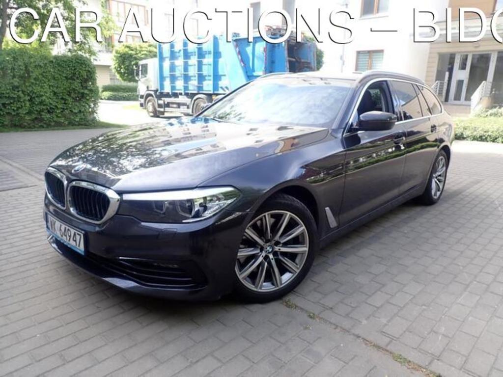 BMW Seria 5 BMW Serii 5 530i Sport Line sport-aut 5D