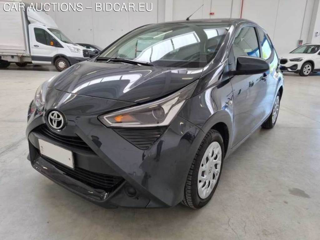 TOYOTA AYGO CONNECT / 2018 / 5P / BERLINA 1.0 VVT-I X-BUSINESS