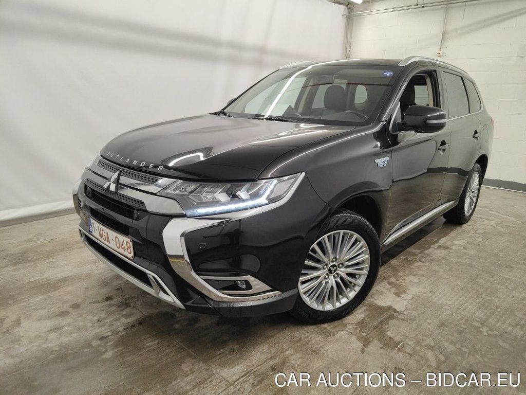 Mitsubishi Outlander 2.4 PHEV 4WD Business Edition SDA AT 5d