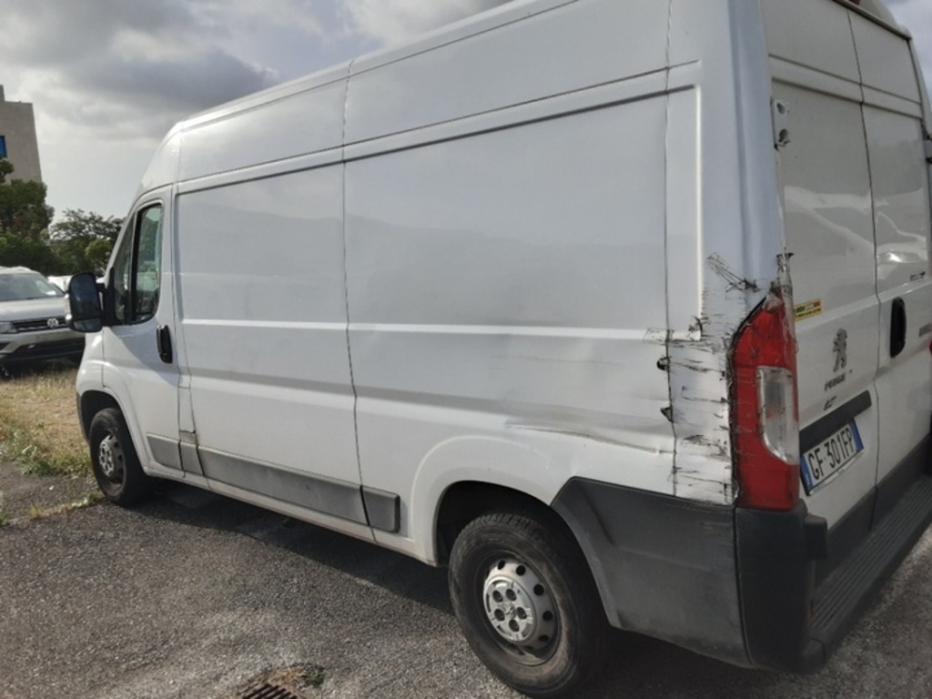 Peugeot BOXER 333 L2H2 2.2 BlueHDi 140cv S&S