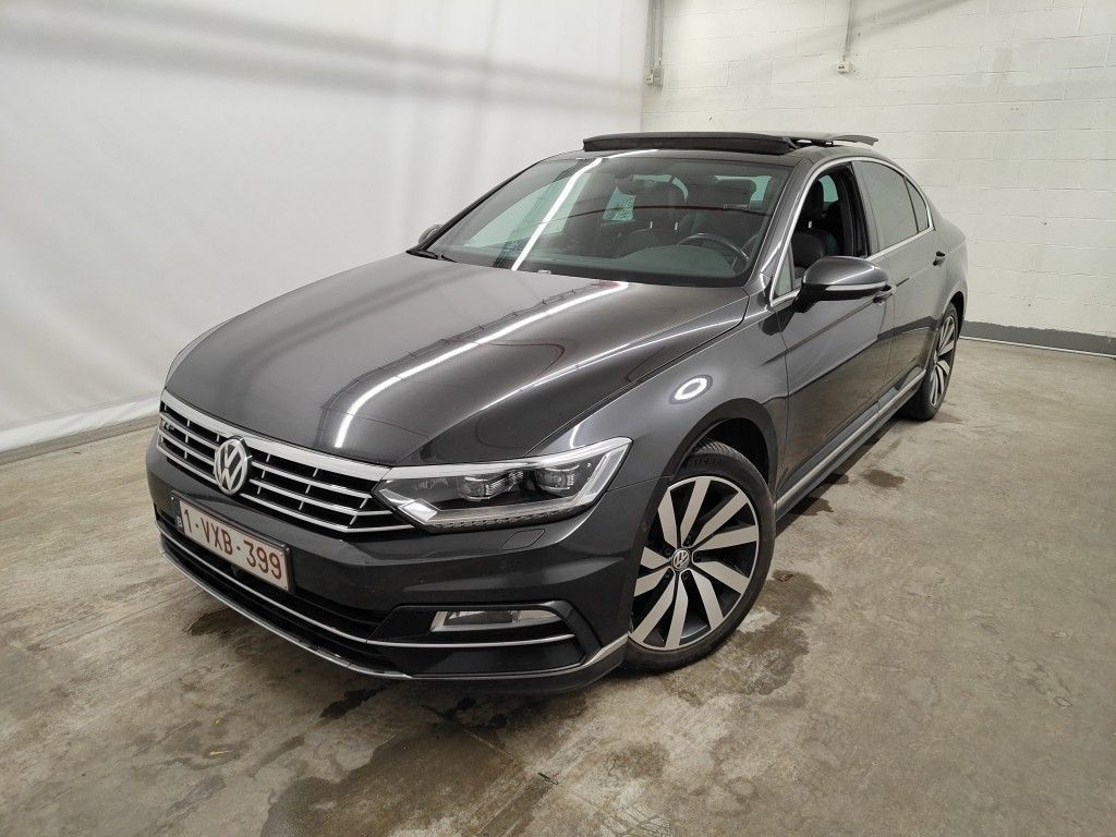 Volkswagen Passat 1.6 TDI Highline Business DSG-7 4d