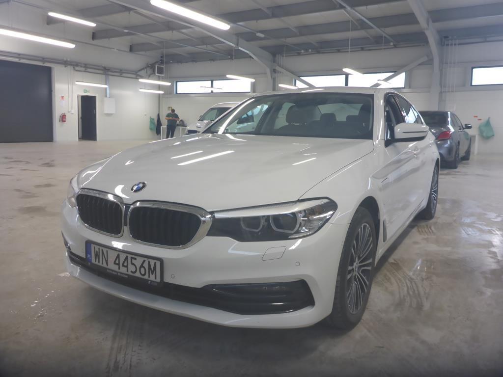 BMW Seria 5 530e xDrive 4d
