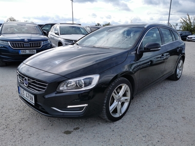 V60 (2010) V60 D5 TE SUMMUM AT