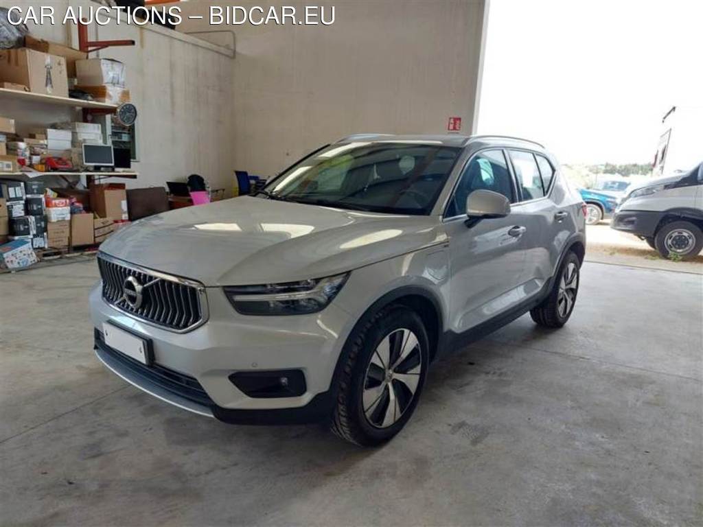 VOLVO XC40 / 2017 / 5P / SUV T5 PLUG-IN HYBRID AUTO RECH INSCRIP EXPR