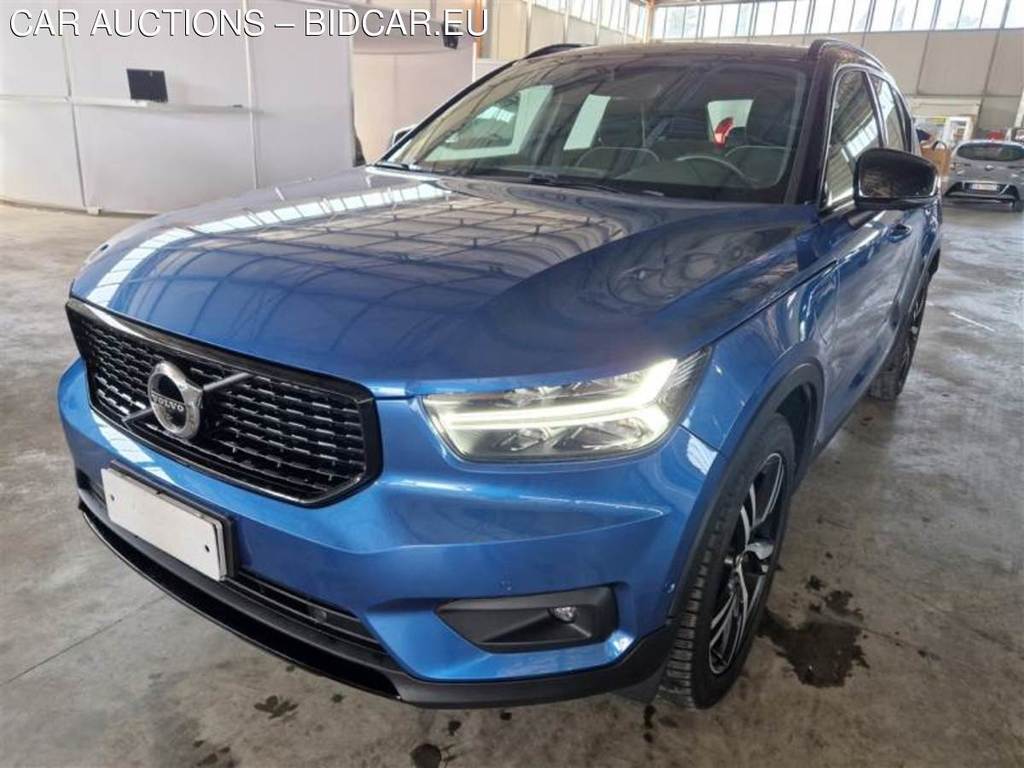 VOLVO XC40 / 2017 / 5P / SUV T5 PLUG-IN HYBRID AUTO RECHARGE R-DESIGN