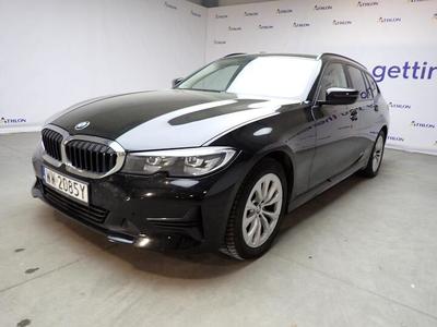 BMW Seria 3 BMW Serii 3 320i Advantage aut 5D COMBI