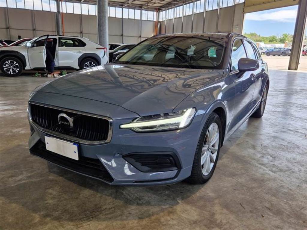 VOLVO V60 / 2019 / 5P / STATION WAGON B4 D AUTOM. MOMENTUM BUSINESS