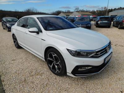 Volkswagen Passat Elegance 2.0 TSI DSG 4d