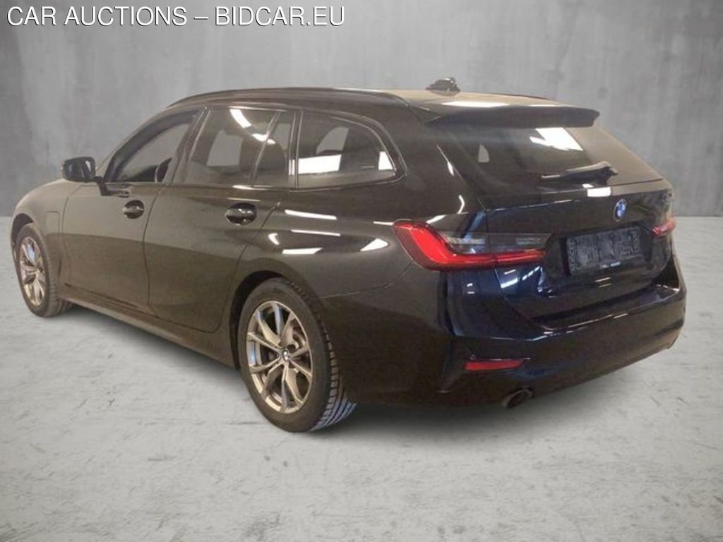 BMW 3 Serie 330e F Sport Line Touring auto 5d