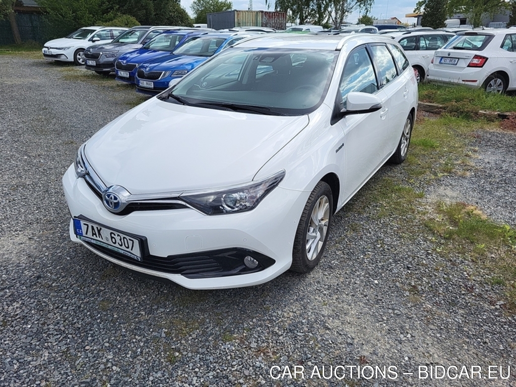 Auris Touring Sports (2012) Auris TS 1.8Hyb.100 Act.Tre.AT