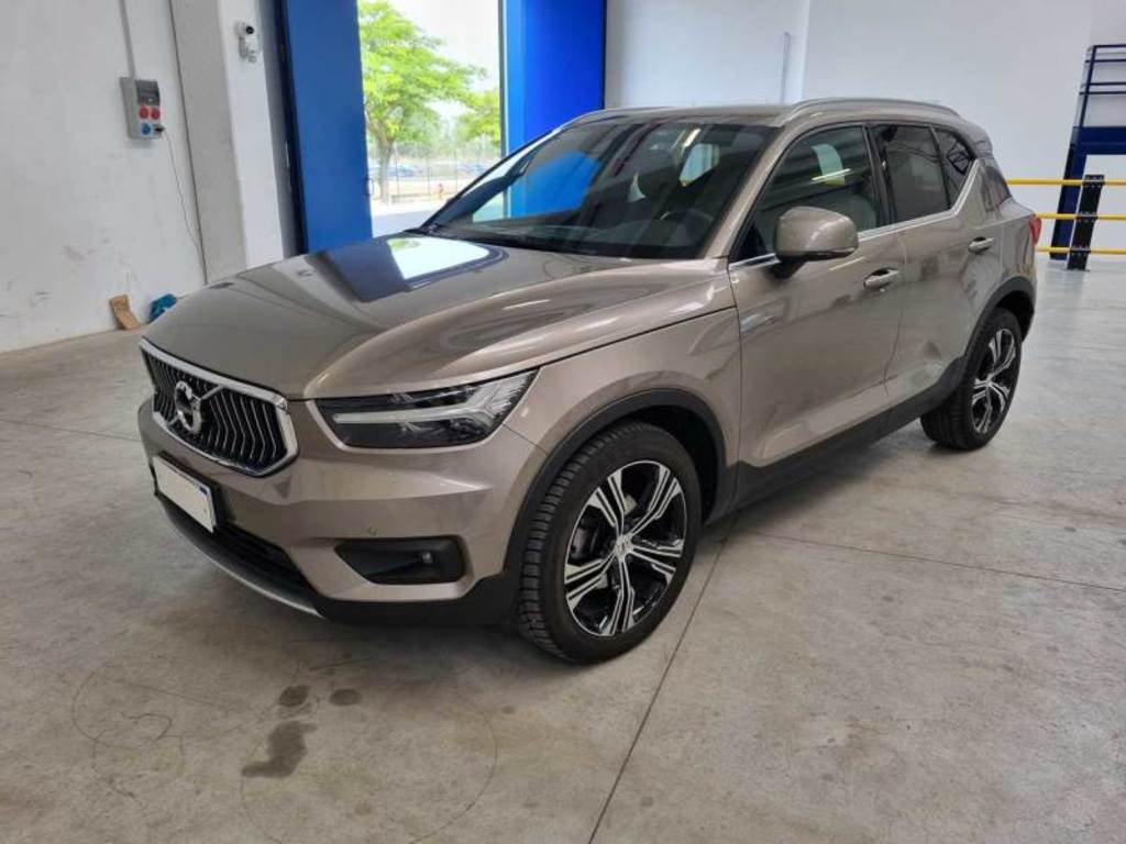 VOLVO XC40 / 2017 / 5P / SUV T3 AUTOMATICO INSCRIPTION