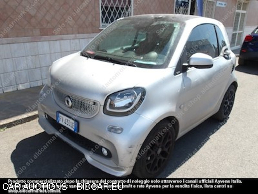 Smart fortwo coupe 90 0.9 66kw -