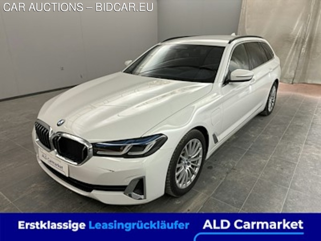 BMW 5er BMW 530e Touring Aut. Luxury Line Kombi, 5-turig, Automatik, 8-Gang