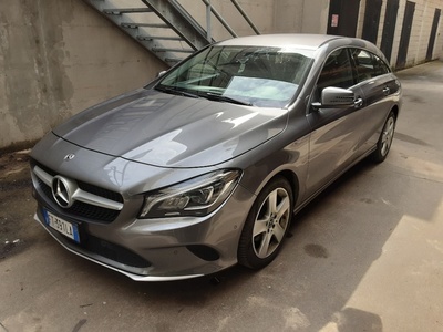 Mercedes-Benz Cla shooting brake CLA 200 d Automatic Business Extra