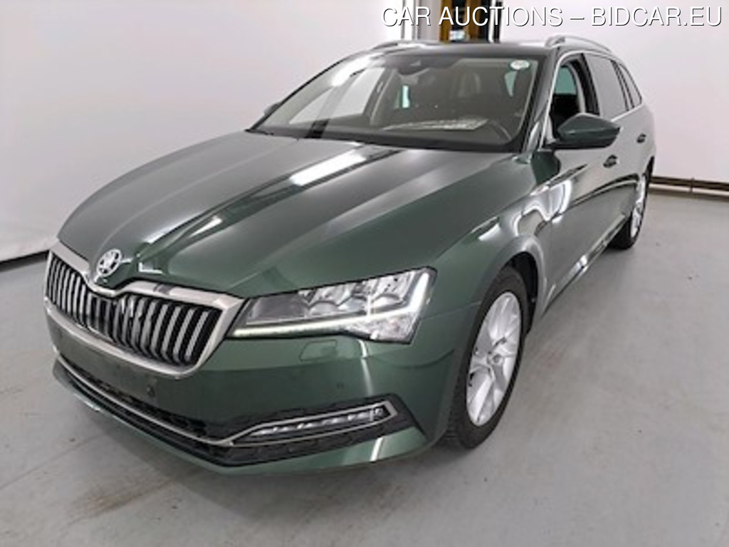 Skoda Superb combi 2.0 CRTDI 90KW DSG7 STYLE Corporate Plus