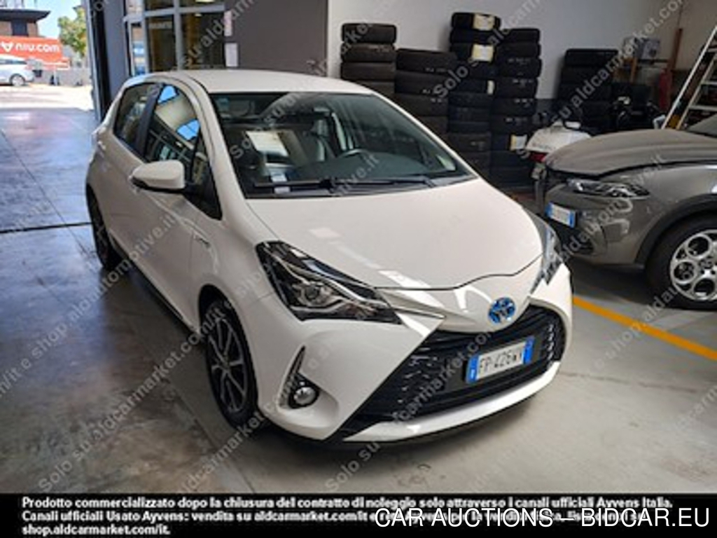 Toyota yaris 1.5 hybrid active hatchback -