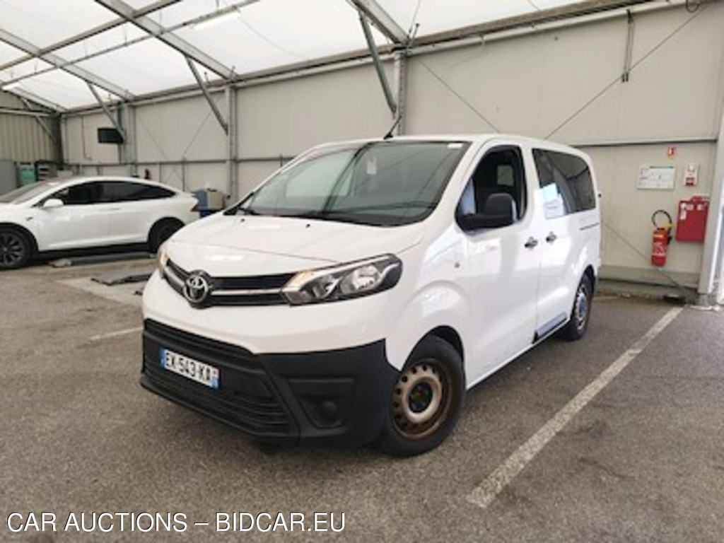 Toyota PROACE PROACE Combi Compact 95 D-4D Dynamic MMT