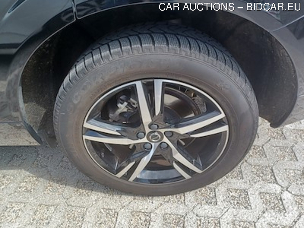 Volvo xc60 B4 D awd automatico -