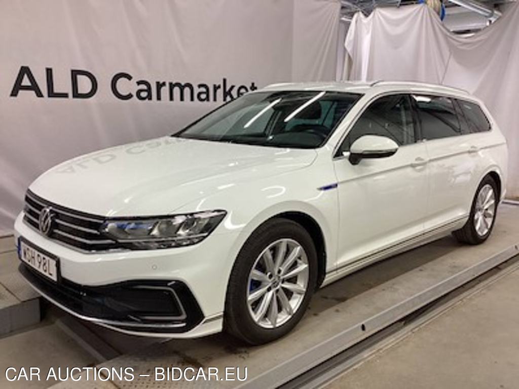 Volkswagen Passat 1.4 gte Skinn/Alcantara, P-Varmare, Nav, PDC Fram &amp; Bak, AUTOMAT