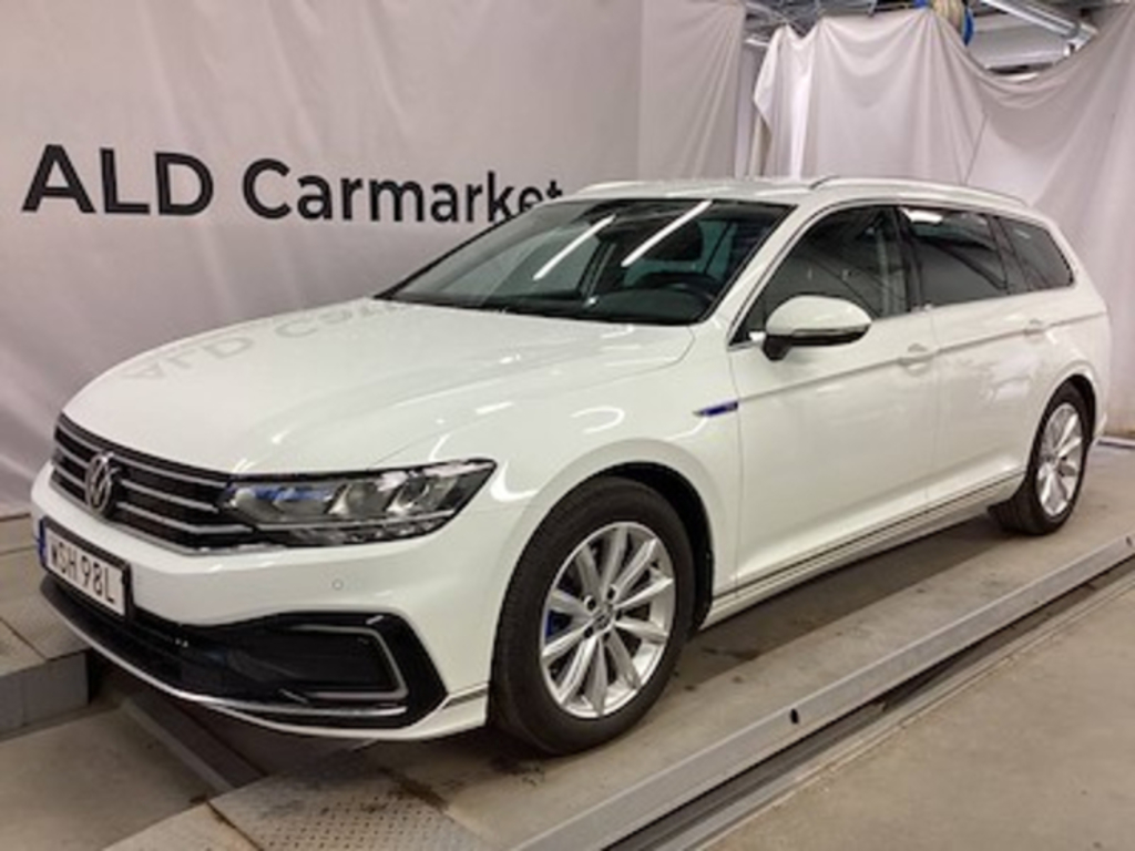 Volkswagen Passat 1.4 gte Skinn/Alcantara, P-Varmare, Nav, PDC Fram &amp; Bak, AUTOMAT