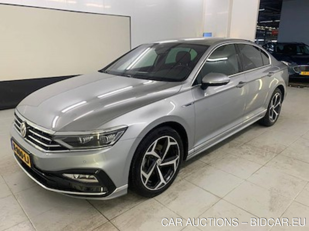 Volkswagen Passat 2.0 TDI 140kW Elegance Business R 7-DSG