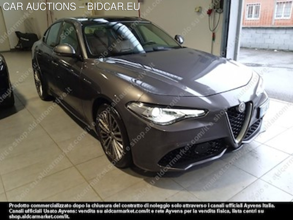 Alfa Romeo giulia 2.2 turbo at8 -