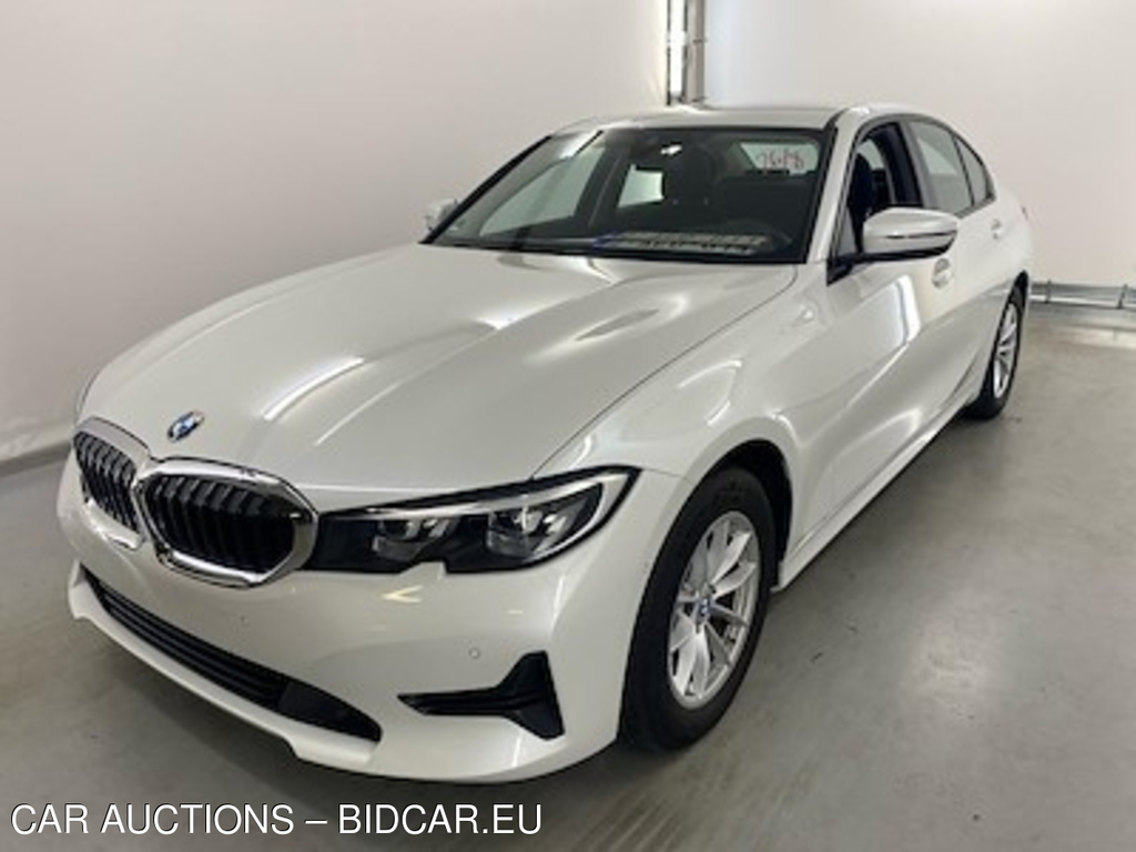 BMW 3-serie 2.0 318DA BERLINE Multimedia