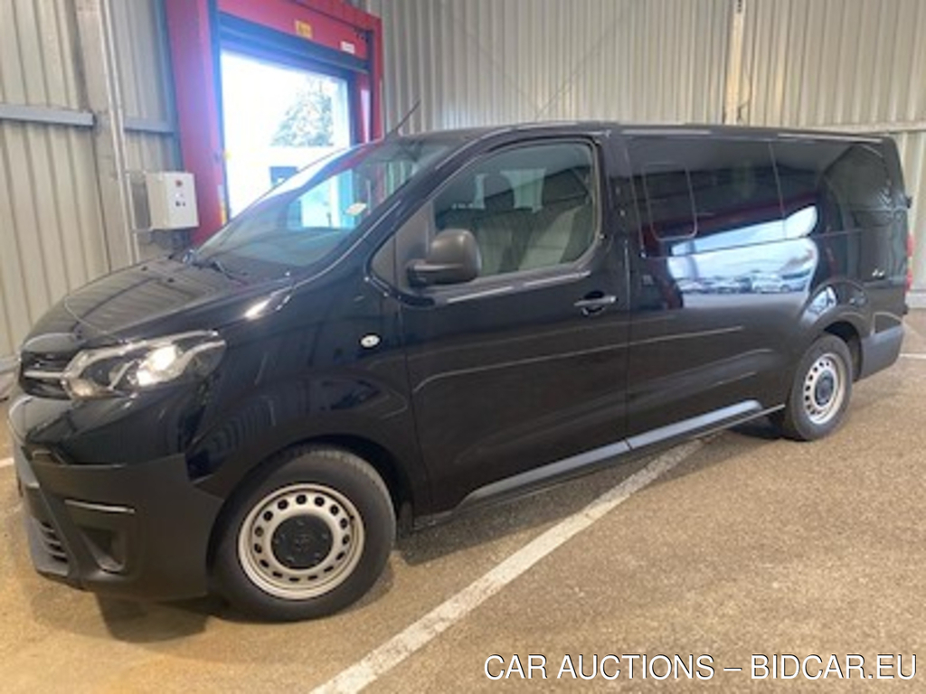 Toyota PROACE PROACE Combi Long 1.5 120 D-4D Dynamic MY20