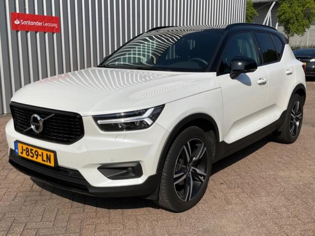 VOLVO XC40 1.5 t3 r-design 120kW geartronic aut