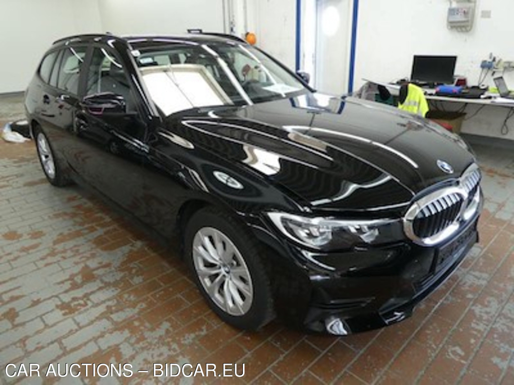 BMW series 3 2.0 320D XDRIVE A TOURING ADVANTAGE