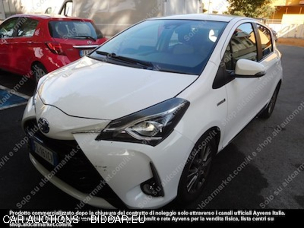 Toyota yaris 1.5 hybrid active hatchback -