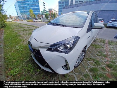 Toyota yaris 1.5 hybrid active hatchback -