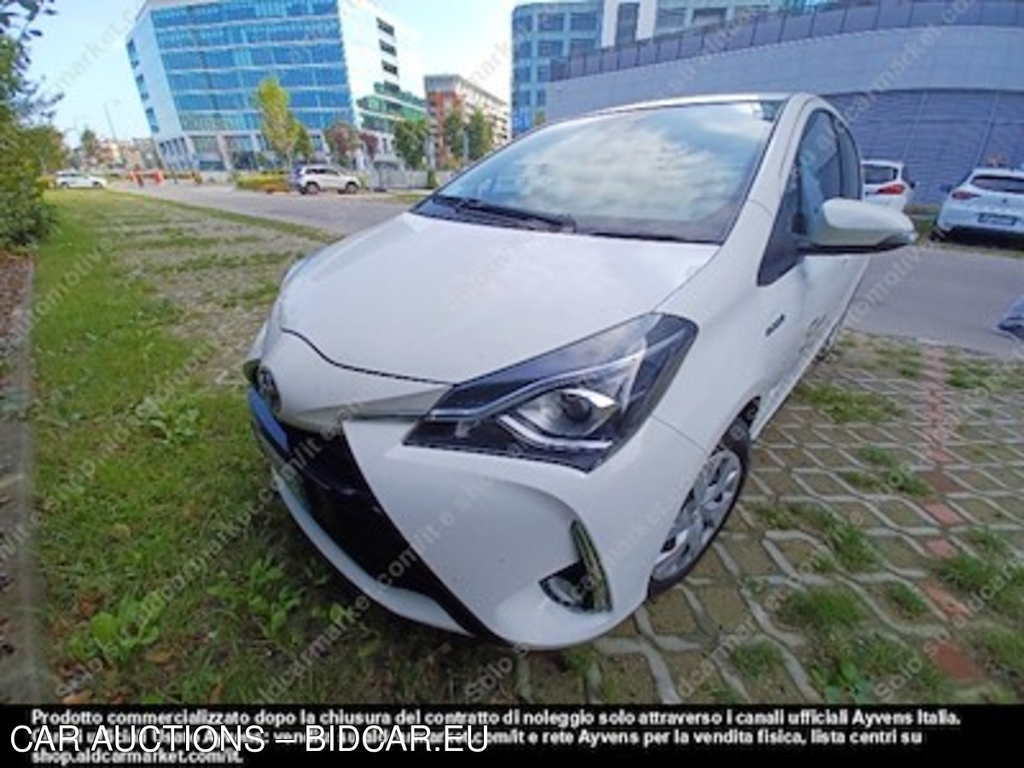 Toyota yaris 1.5 hybrid active hatchback -