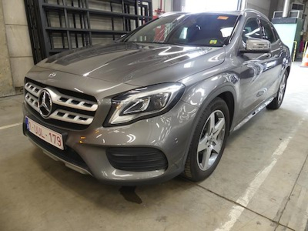 Mercedes-Benz GLA GLA 200 D AUT