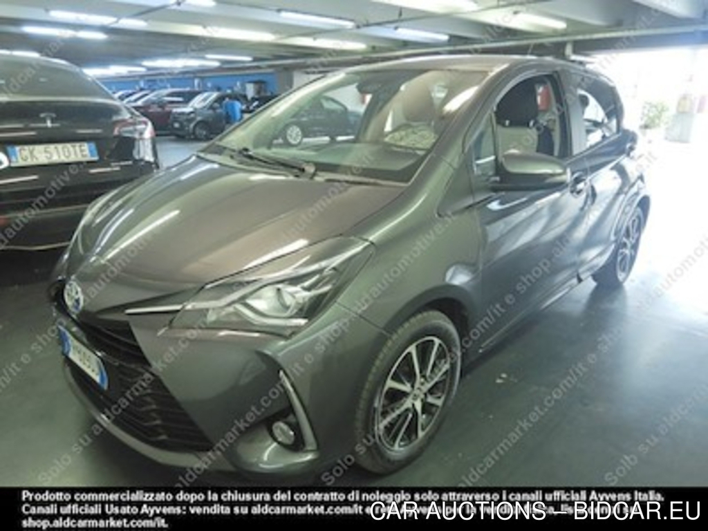 Toyota yaris 1.5 hybrid active hatchback -