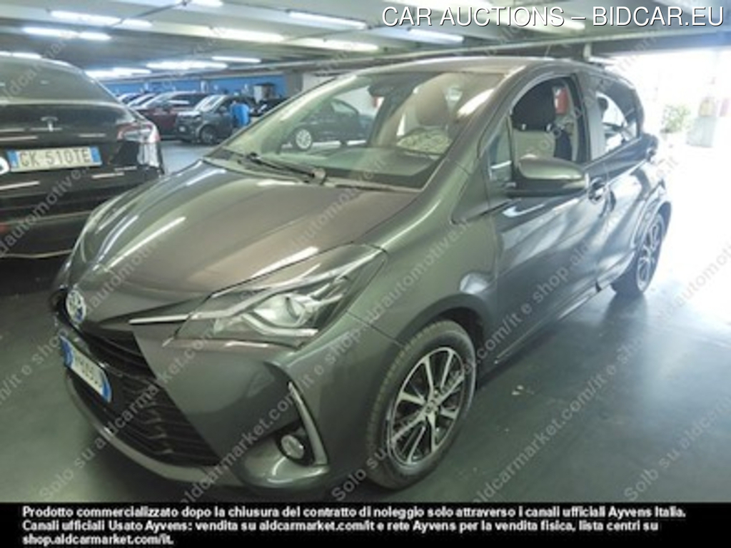 Toyota yaris 1.5 hybrid active hatchback -